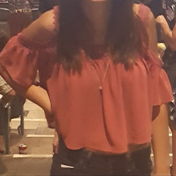 Rue21 Off the Shoulder flowy Top magenta pink - Picture 4 of 4